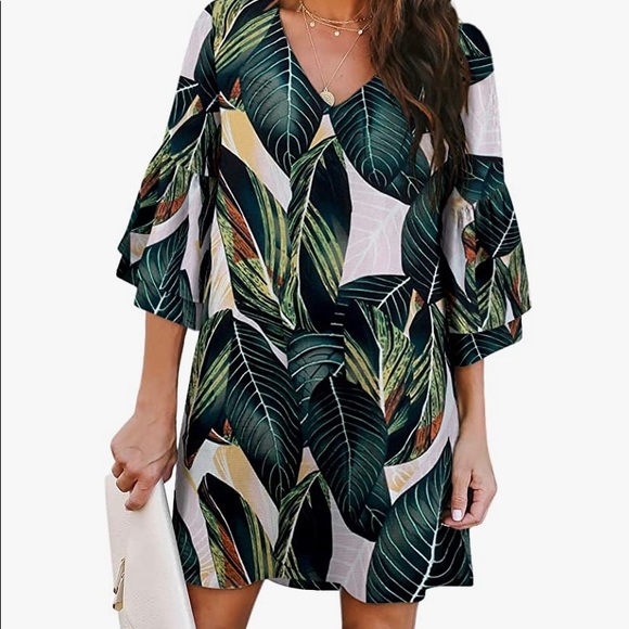 Dresses & Skirts - Tropical Print Dress
